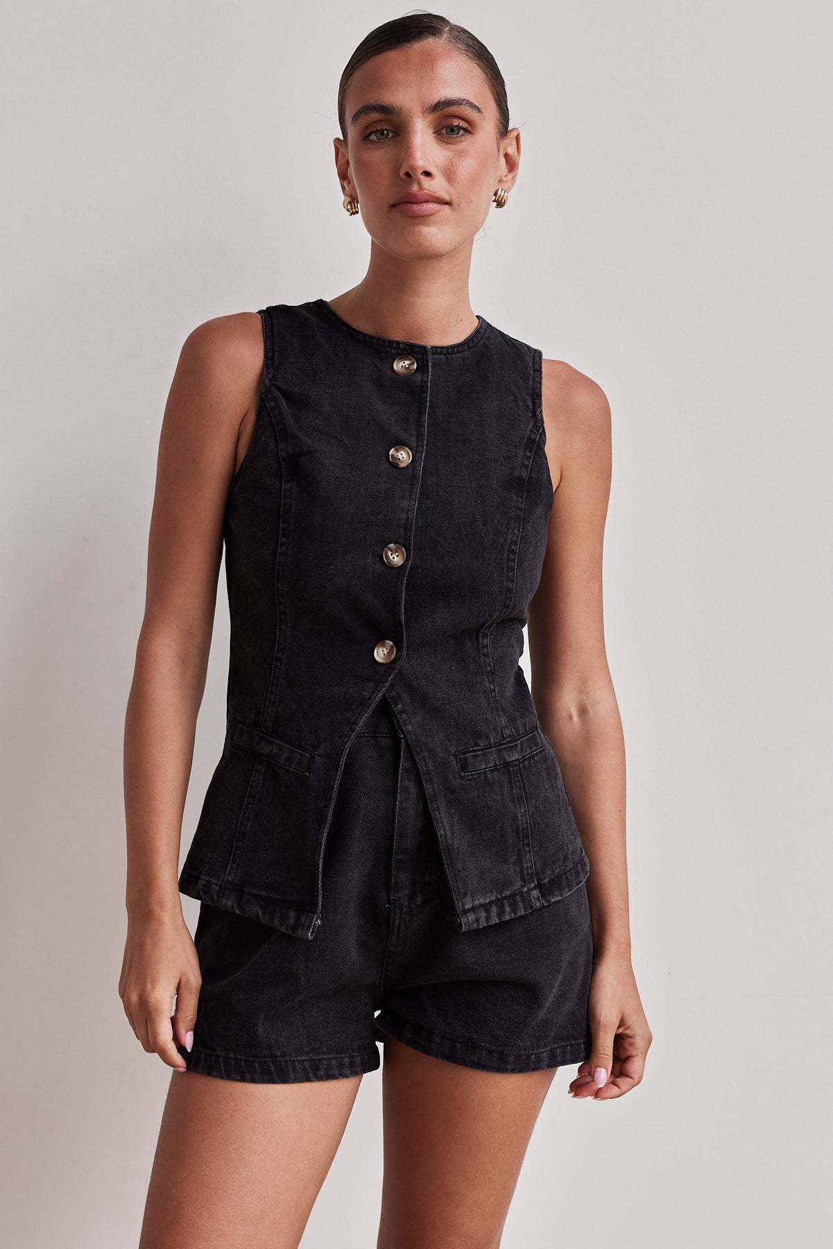 Spring/Summer Fashion Sleeveless Slim Waist Vest High-Waist Loose Denim Shorts Set