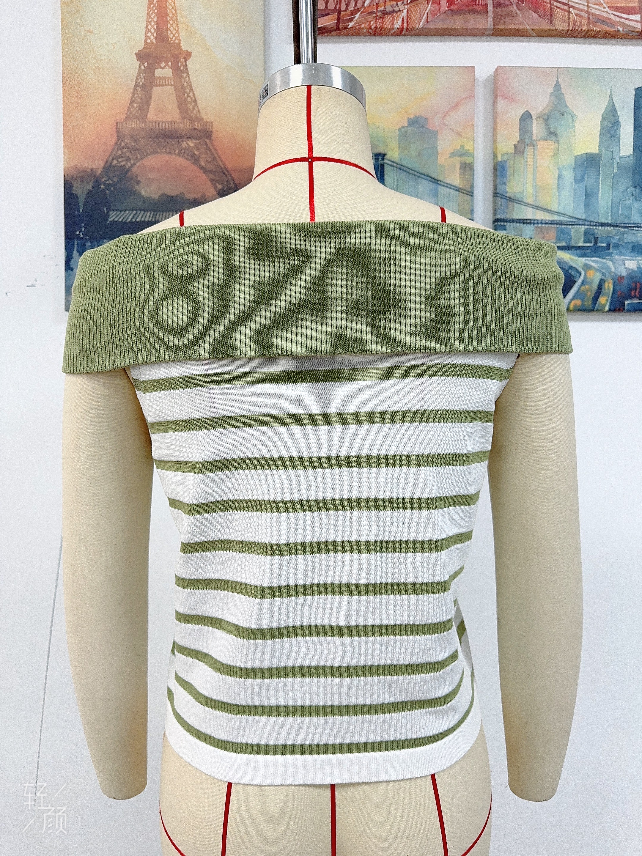 Spring/Summer Women's Fashion Long-Sleeve Striped Off-Shoulder Knit Top